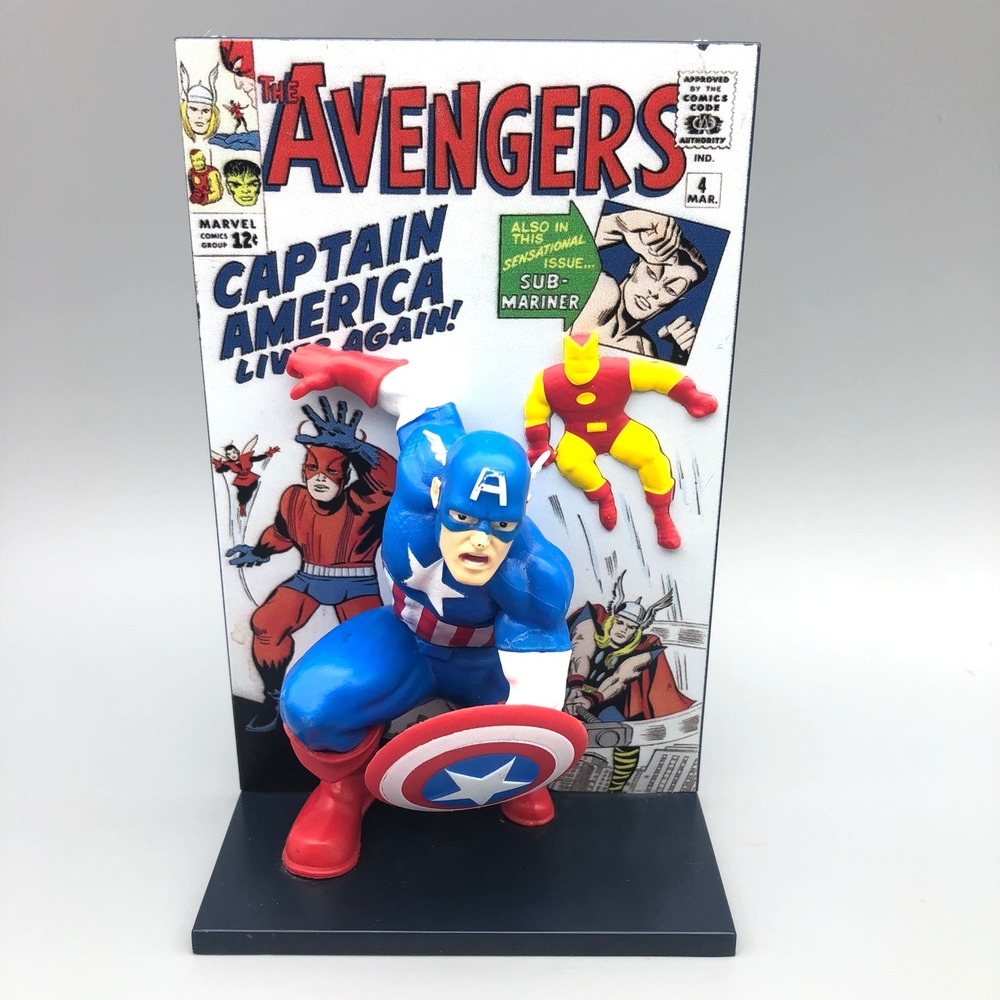Marvel Avengers #4 Captain America Lives Again 3D Comic Cover Standee Loot Crate